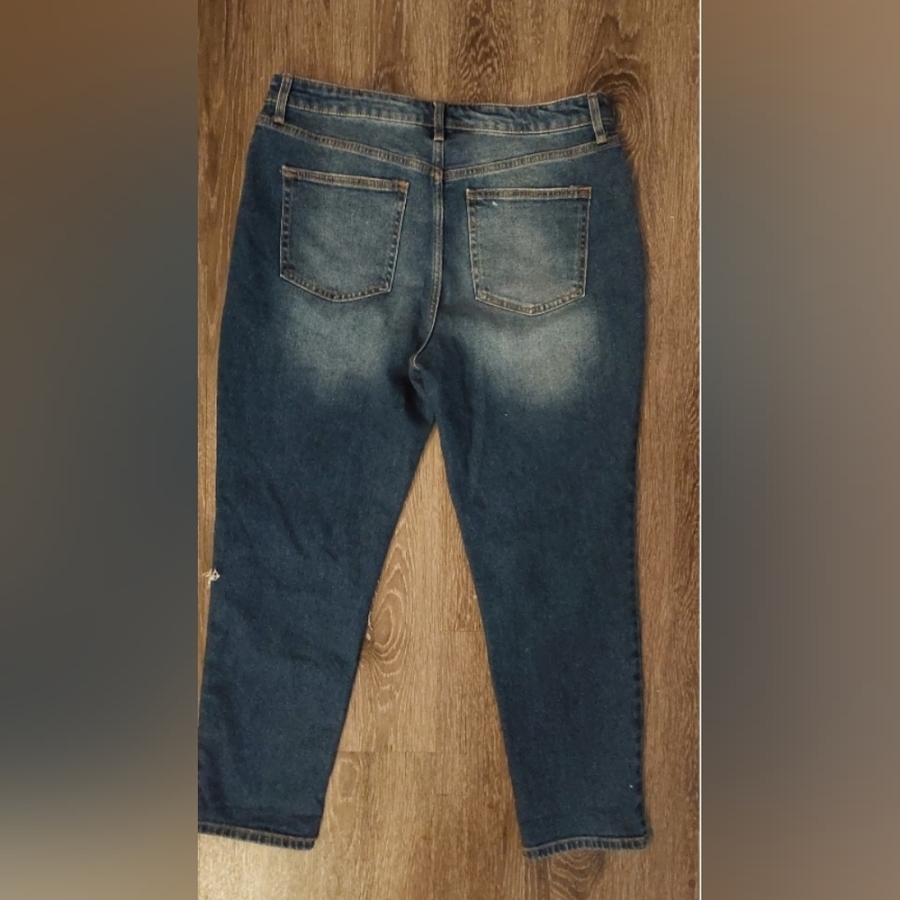 No Boundaries Dark Wash Straight Leg Jeans Busted Knee Distressed Size 15 Denim - Picture 9 of 12